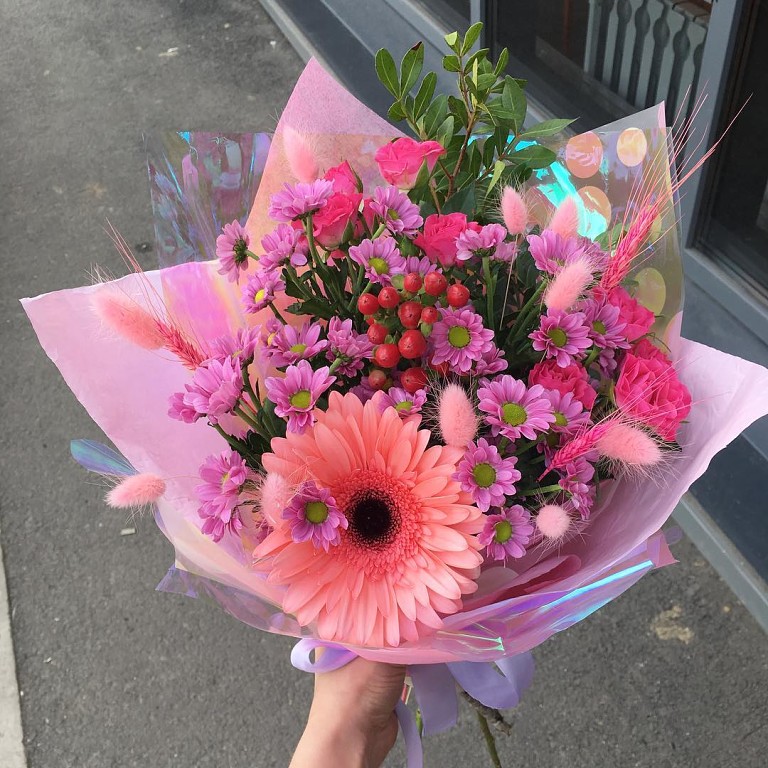 Букет цветов из: Розы, Герберы и Хризантемы в Семеновке