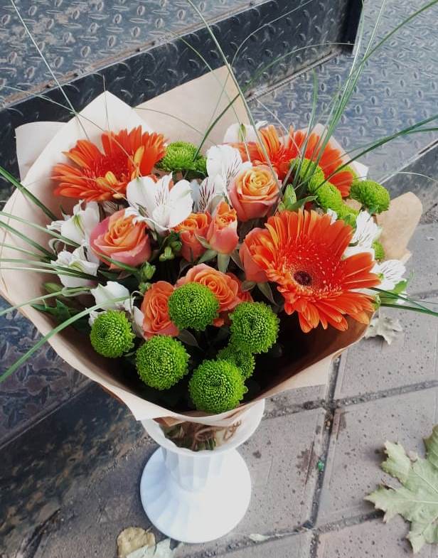 Букет цветов из: Герберы, Хризантемы, Альстромерии и Розы в Семеновке