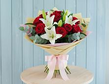 Букет цветов из:  Лилии и Розы #REPLACE_PRED# Семеновке