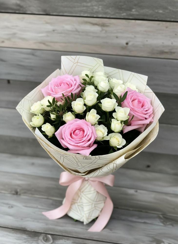 Букет цветов из: Розы в Семеновке