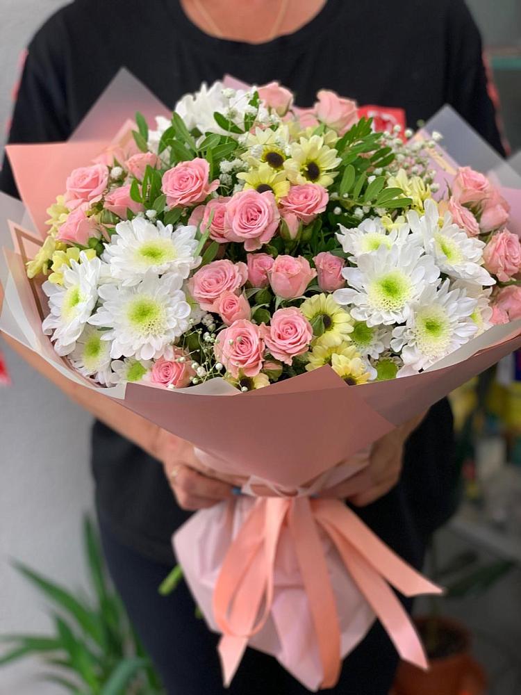 Букет цветов из: Розы и Хризантемы в Семеновке
