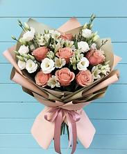 Букет цветов из:  Розы, Альстромерии и Лизиантусы #REPLACE_PRED# Семеновке