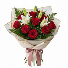 Букет цветов из:  Лилии и Розы в Семеновке