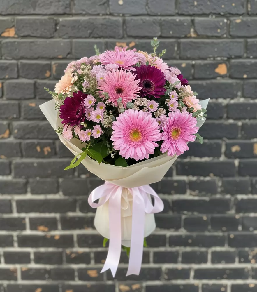 Букет цветов из: Герберы и Хризантемы в Семеновке