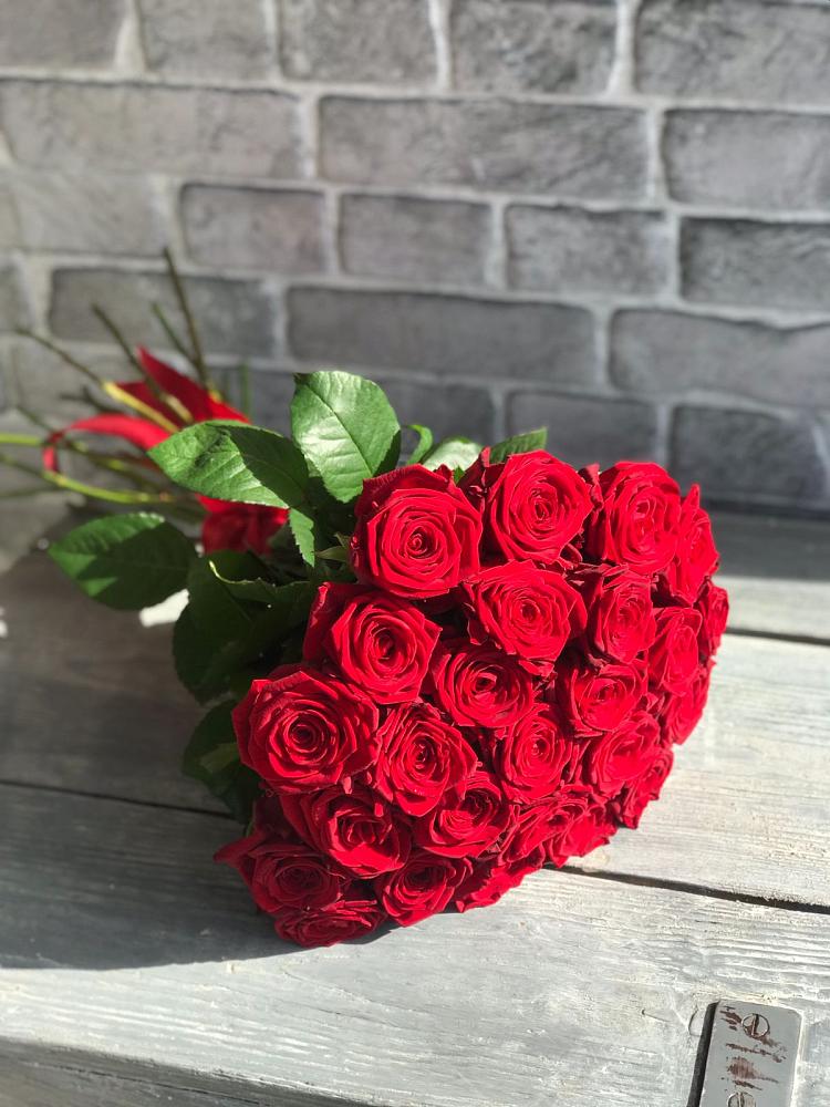 Букет Красные розы Фридом в Семеновке