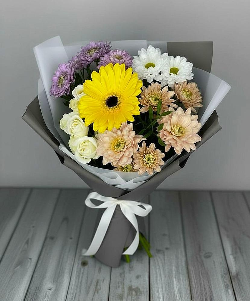 Букет цветов из: Розы, Герберы и Хризантемы в Семеновке