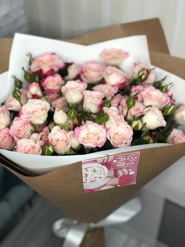 Букет цветов из: Розы в Семеновке