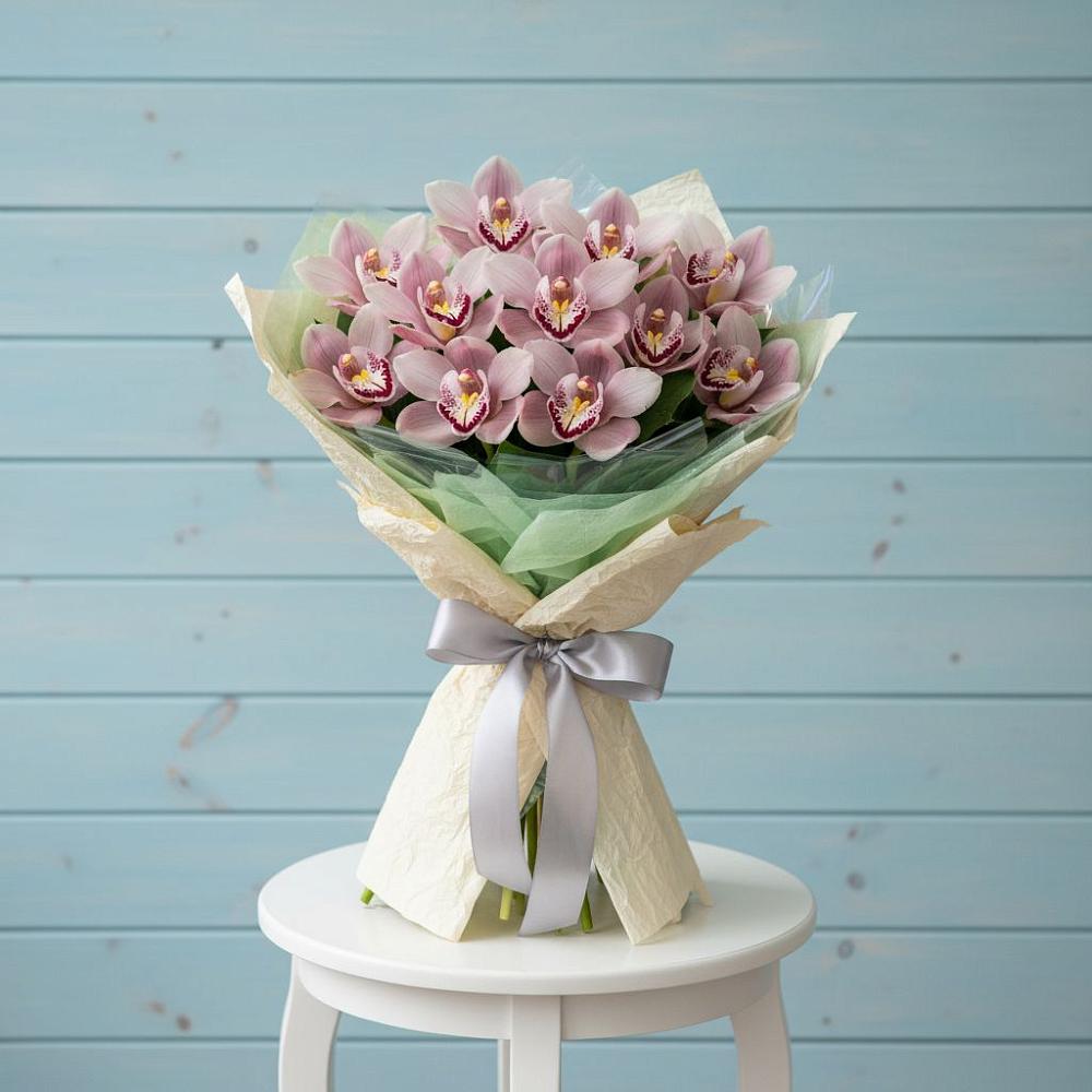 Букет цветов из: Орхидеи и Розы в Семеновке