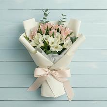 Букет цветов из:  Альстромерии в Семеновке