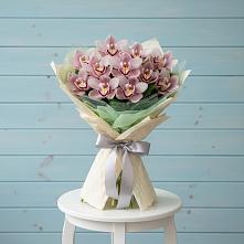 Букет цветов из:  Орхидеи и Розы в Семеновке