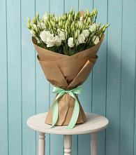 Букет цветов из:  Лизиантусы в Семеновке