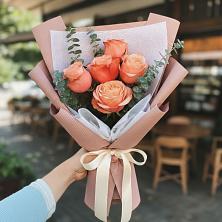 Букет цветов из:  Розы в Семеновке