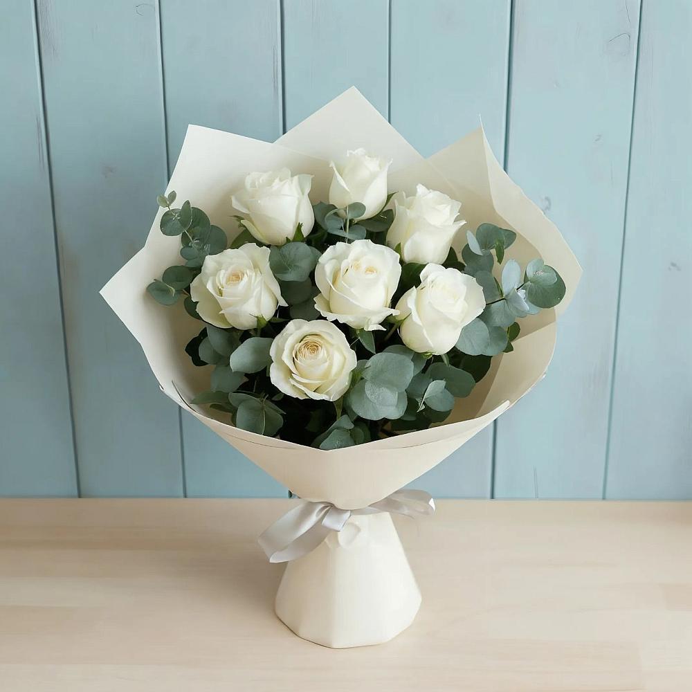 Букет Белые розы в Эвкалипте в Семеновке