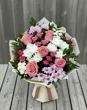 Букет цветов из:  Альстромерии, Гвоздики, Розы и Хризантемы в Семеновке