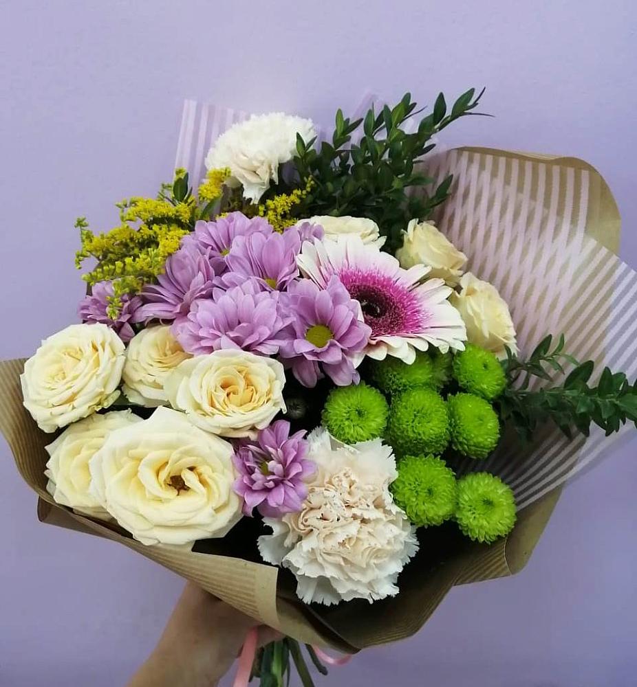 Букет цветов из: Хризантемы, Розы, Гвоздики и Герберы в Семеновке