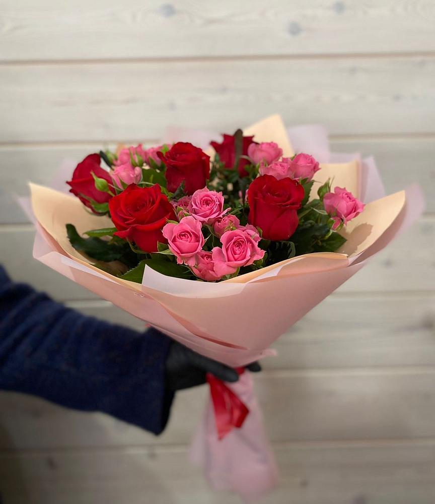 Букет цветов из: Розы в Семеновке