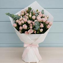 Букет цветов из:  Розы в Семеновке