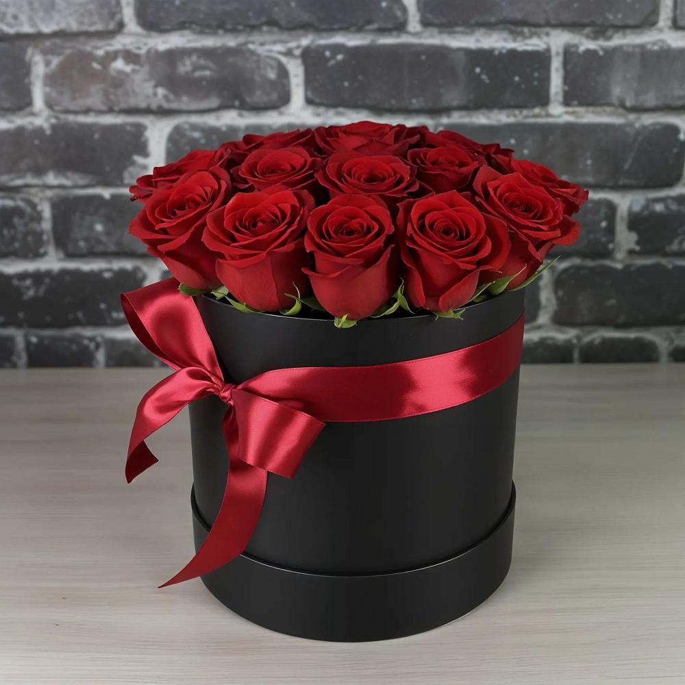 Цветочная композиция из Розы в шляпной коробке в Семеновке