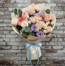 Букет цветов из:  Розы, Лизиантусы и Гвоздики #REPLACE_PRED# Семеновке