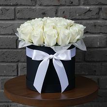 Цветочная композиция из Розы в шляпной коробке #REPLACE_PRED# Семеновке