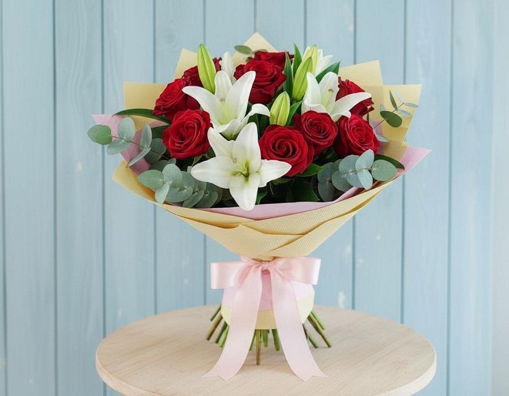 Букет цветов из: Лилии и Розы в Семеновке